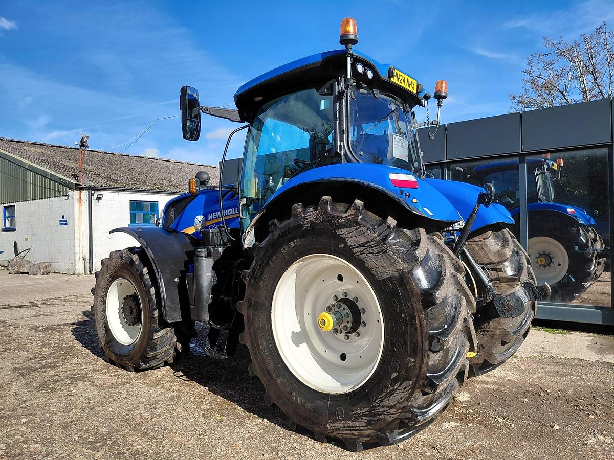 Used 2024 NEW HOLLAND T7.245 POWER COMMAND