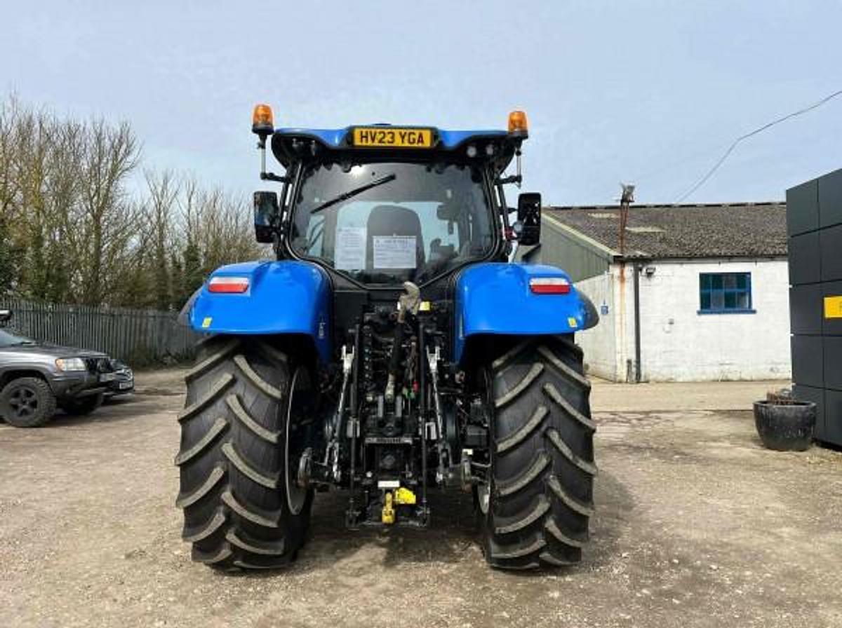 Used NEW HOLLAND T7.225