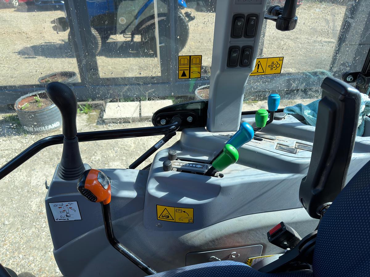 Used 2025 NEW HOLLAND Boomer 50 Cab