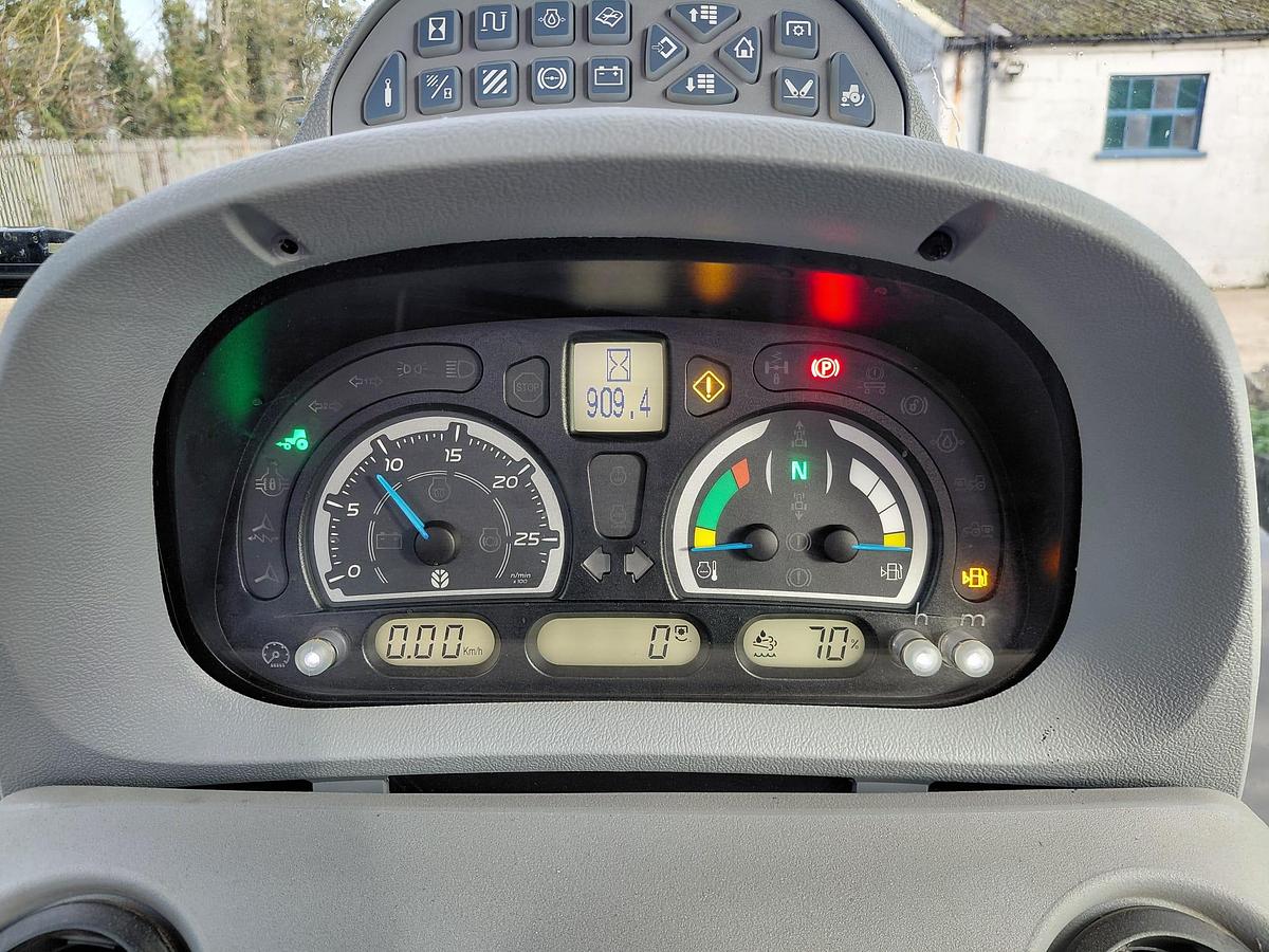 Used 2024 NEW HOLLAND T7.225 AUTO COMMAND