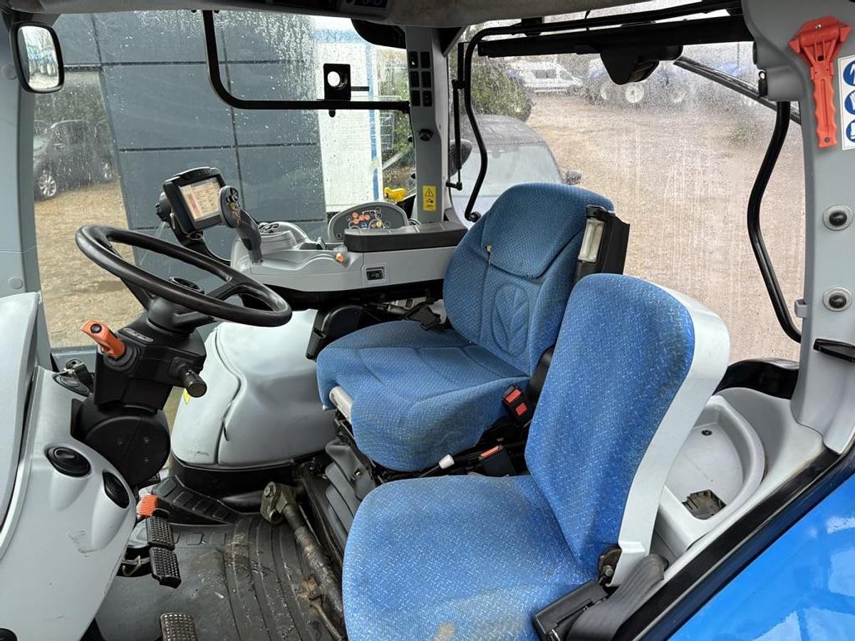 Used 2014 NEW HOLLAND T7.210