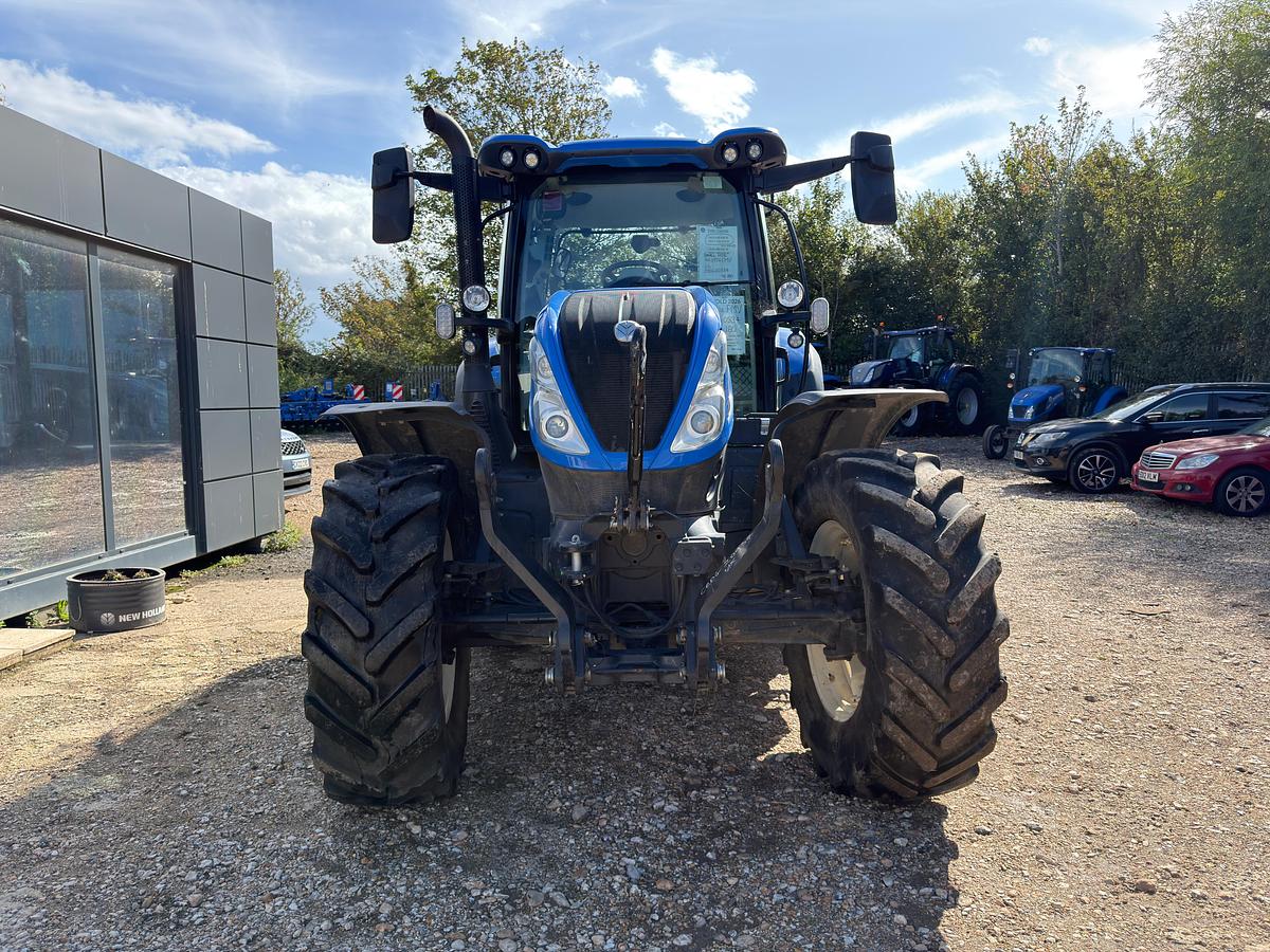 Used 2025 NEW HOLLAND T6.180 DYANMIC COMMAND