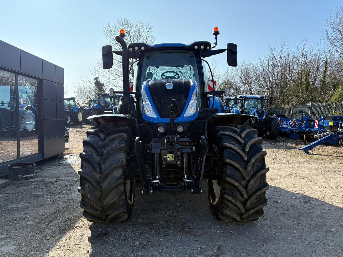 Used 2025 NEW HOLLAND T7.245 POWER COMMAND