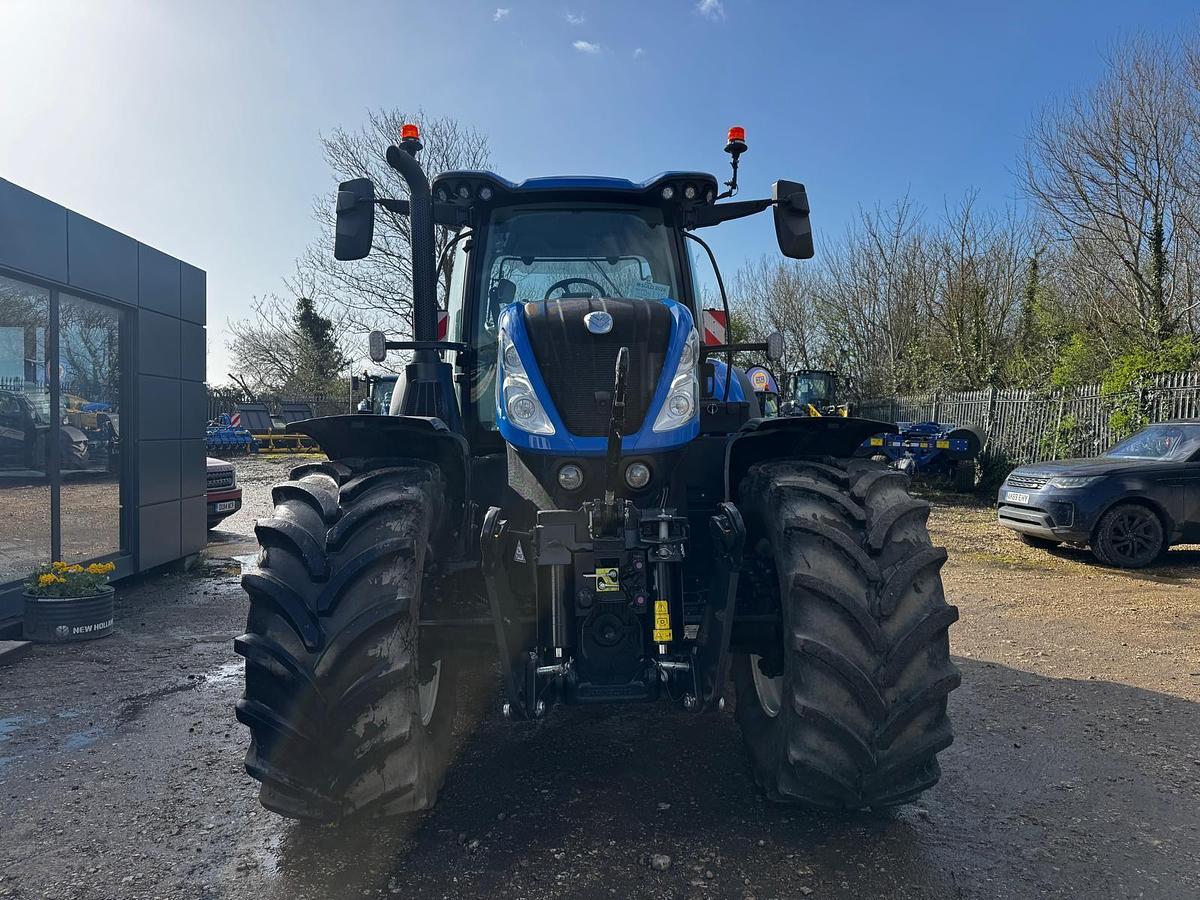 Used 2025 NEW HOLLAND T7.270 AUTO COMMAND