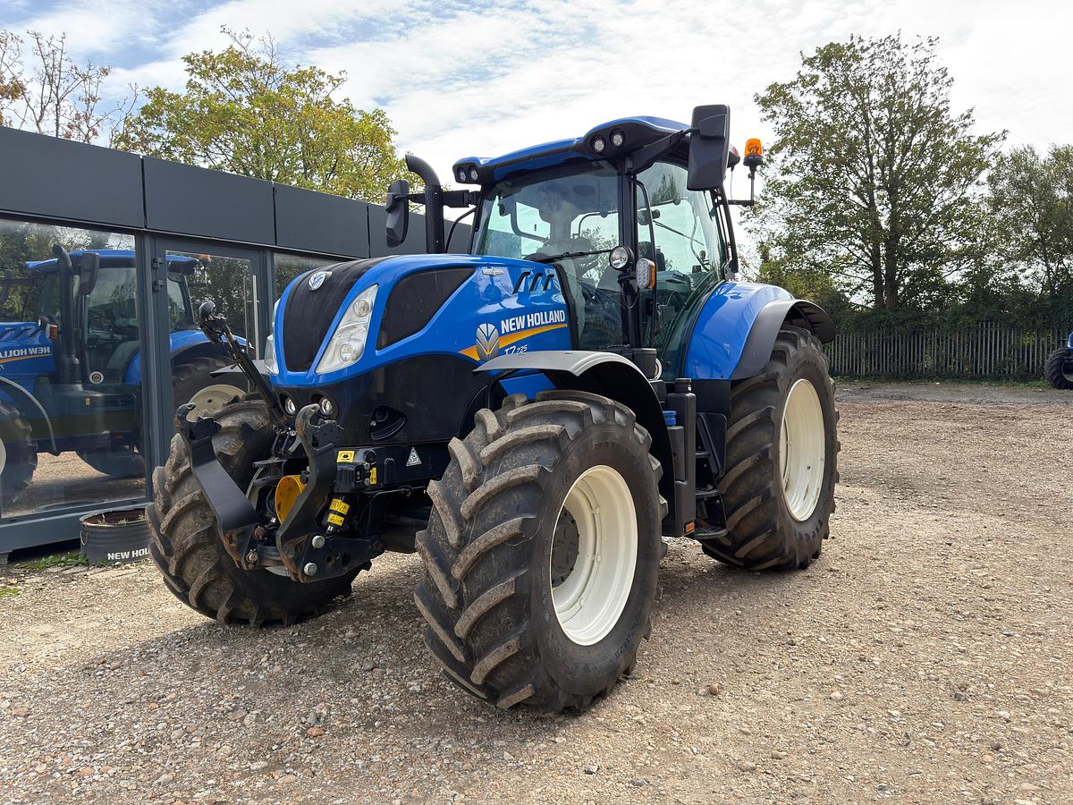 Used 2024 NEW HOLLAND T7.225