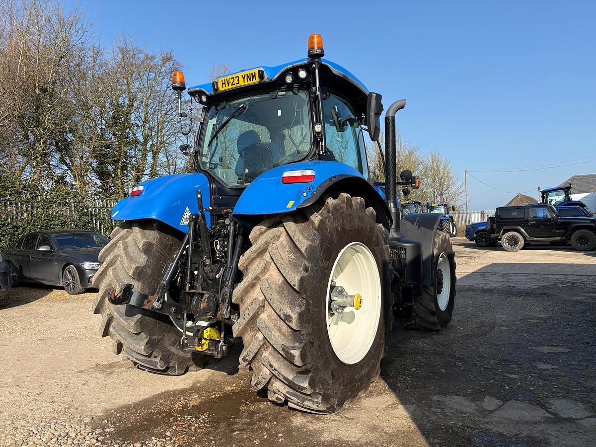 Used 2023 NEW HOLLAND T7.260 POWER COMAND