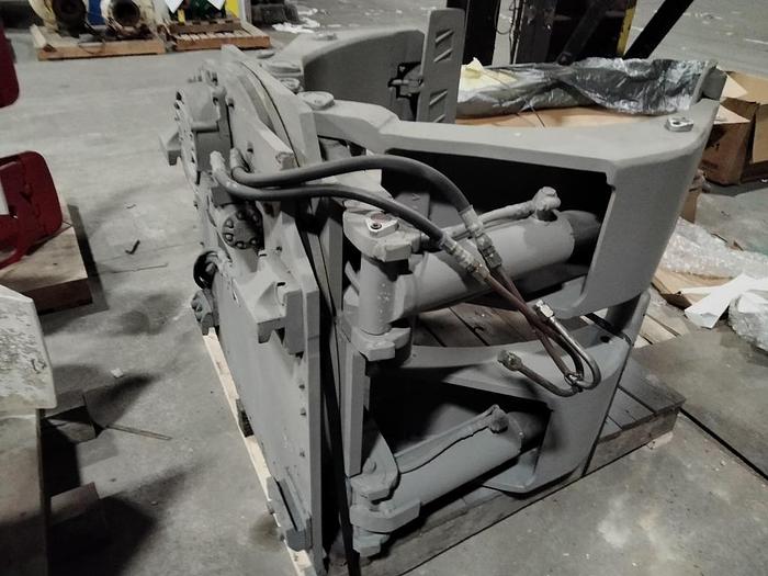Used CASCADE 90-RCS-SP 60" DIAMETER SWING FRAME CLAMP W/SPECIAL CYLINDERS