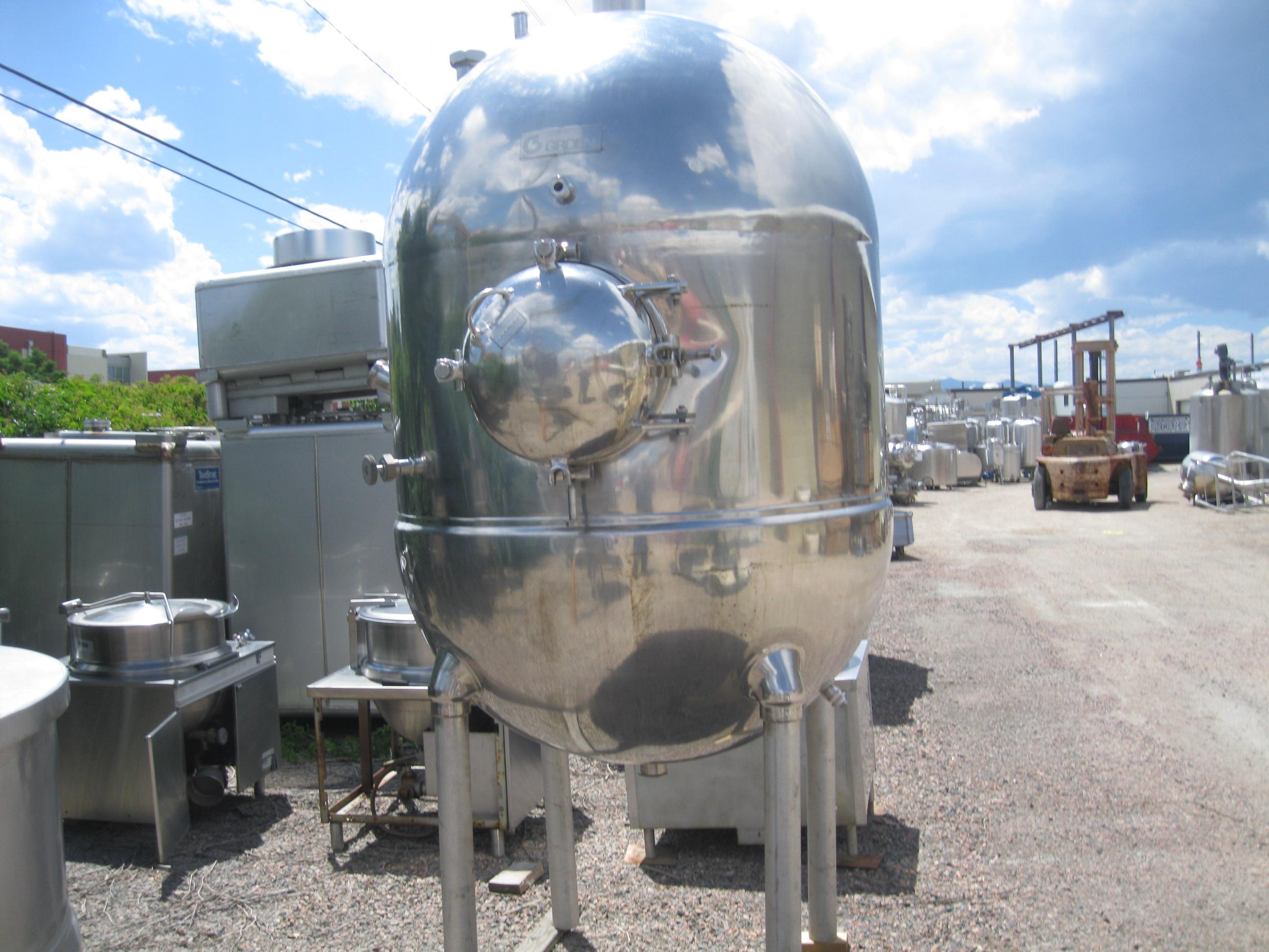 Used 400 GALLON VACUUM KETTLE TANK. GROEN MODEL NVA-300 SERIAL 13141