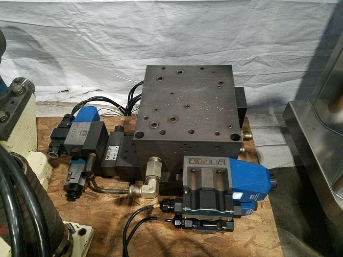 Used Hydraulic Block with Vickers Directional Control Valves