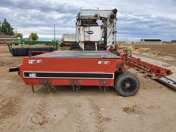 Used WIC 6 Row Beet Topper / Shredder