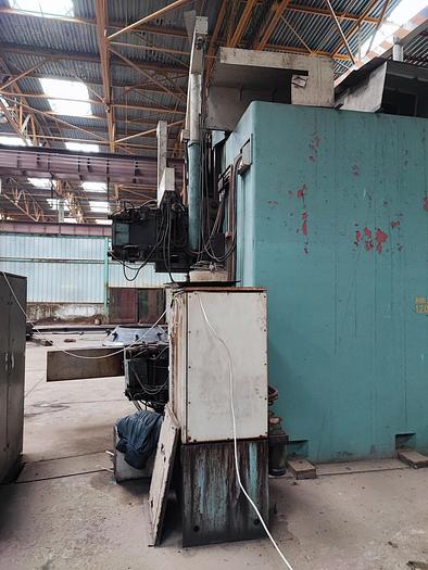 Used TOS Hulin SKJ 20A Vertical turning lathe with Digital indication