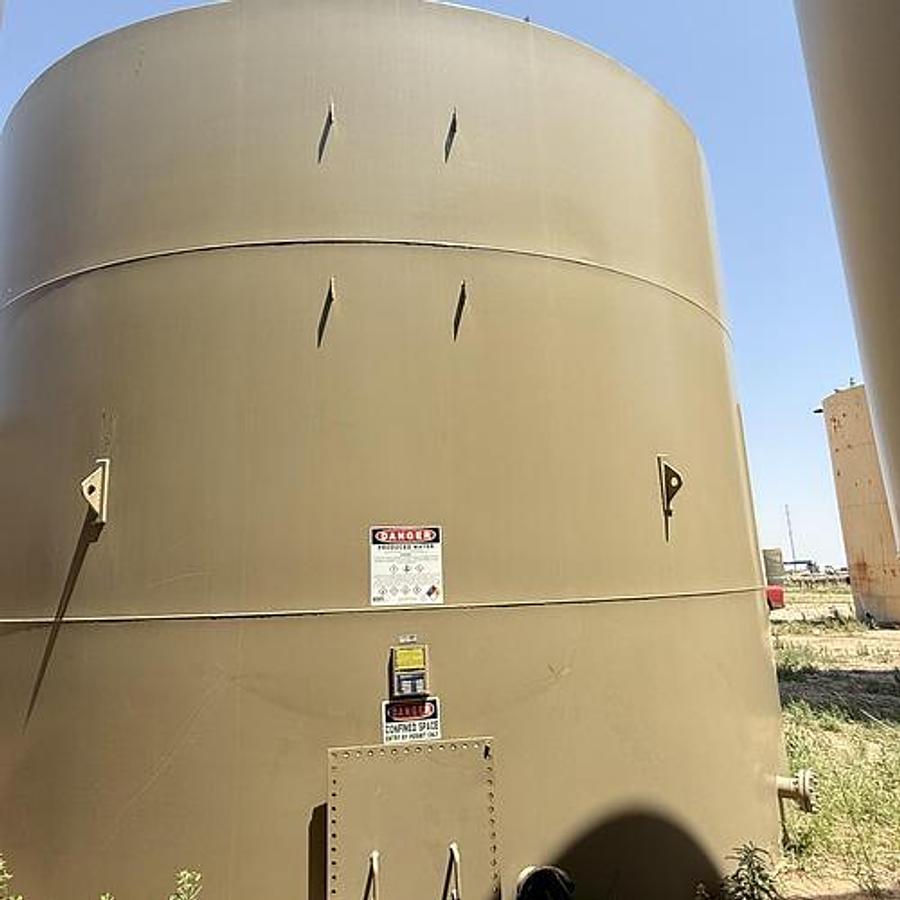 Used PetroSmith 1000bbl Vertical Storage Tanks – 21.5’ x 16’, Carbon Steel, Flat Bottom, Used Basic Refurb (2019)