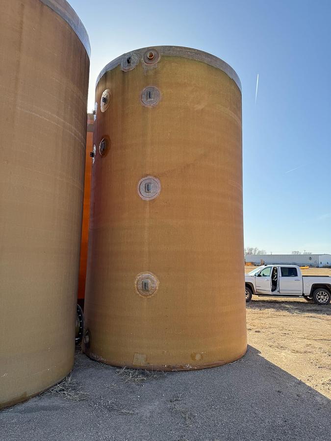 Used 2025 NEW 400BBL Fiberglass Vertical Tanks