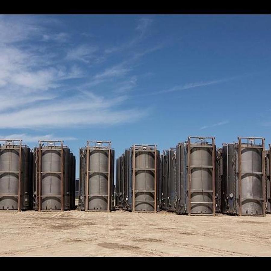 Used Dragon 400BBL Vertical Storage Tanks – 12’ x 20’, Carbon Steel, Slope Bottom, Used Basic Refurb (2012)