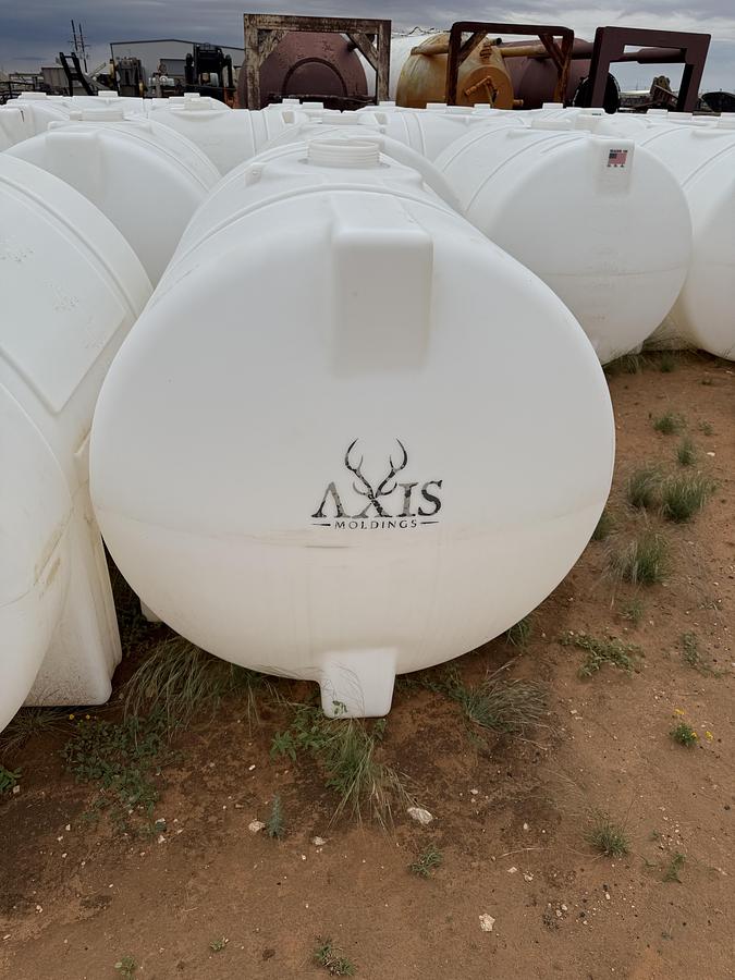 Used 300GAL Horizontal Poly Tanks