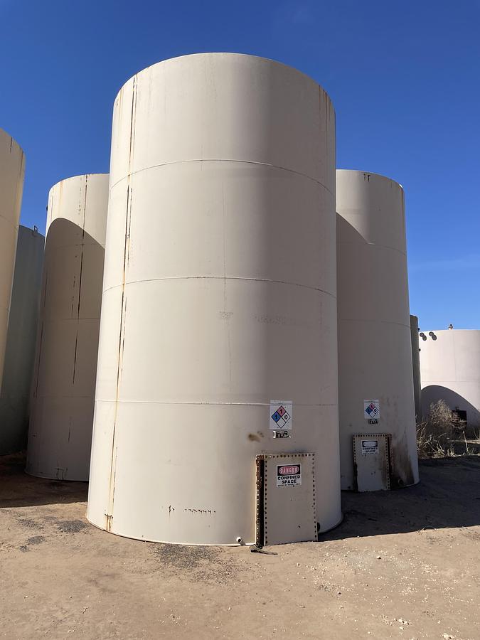 Used 400BBL Vertical Storage Tanks – 12’ x 20’, Carbon Steel, Flat Bottom, Used Basic Refurb