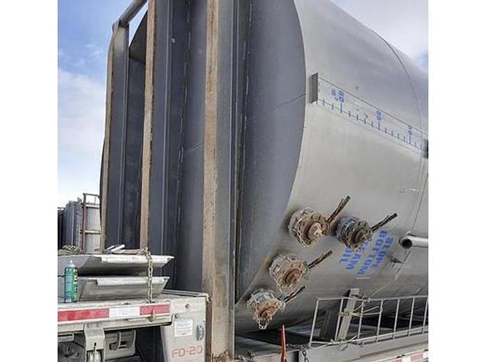 Used 400 BBL Vertical Tanks