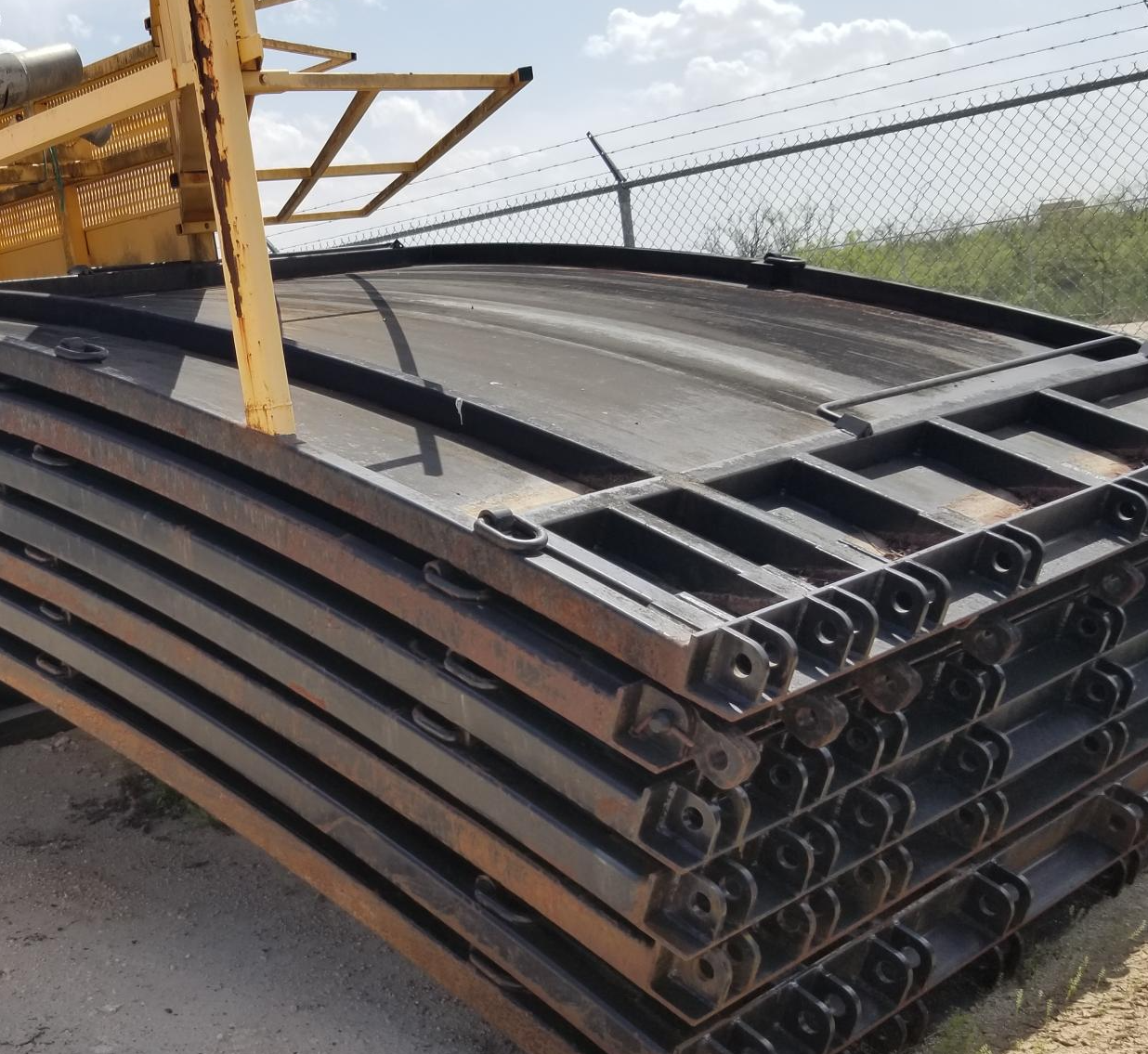 Used 24000bbl Frac Pond