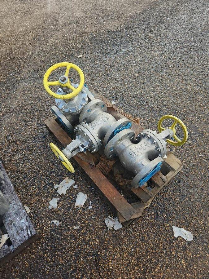 New Stainless Steel Gate Valves- 3/4” to 4”, 50-800lb