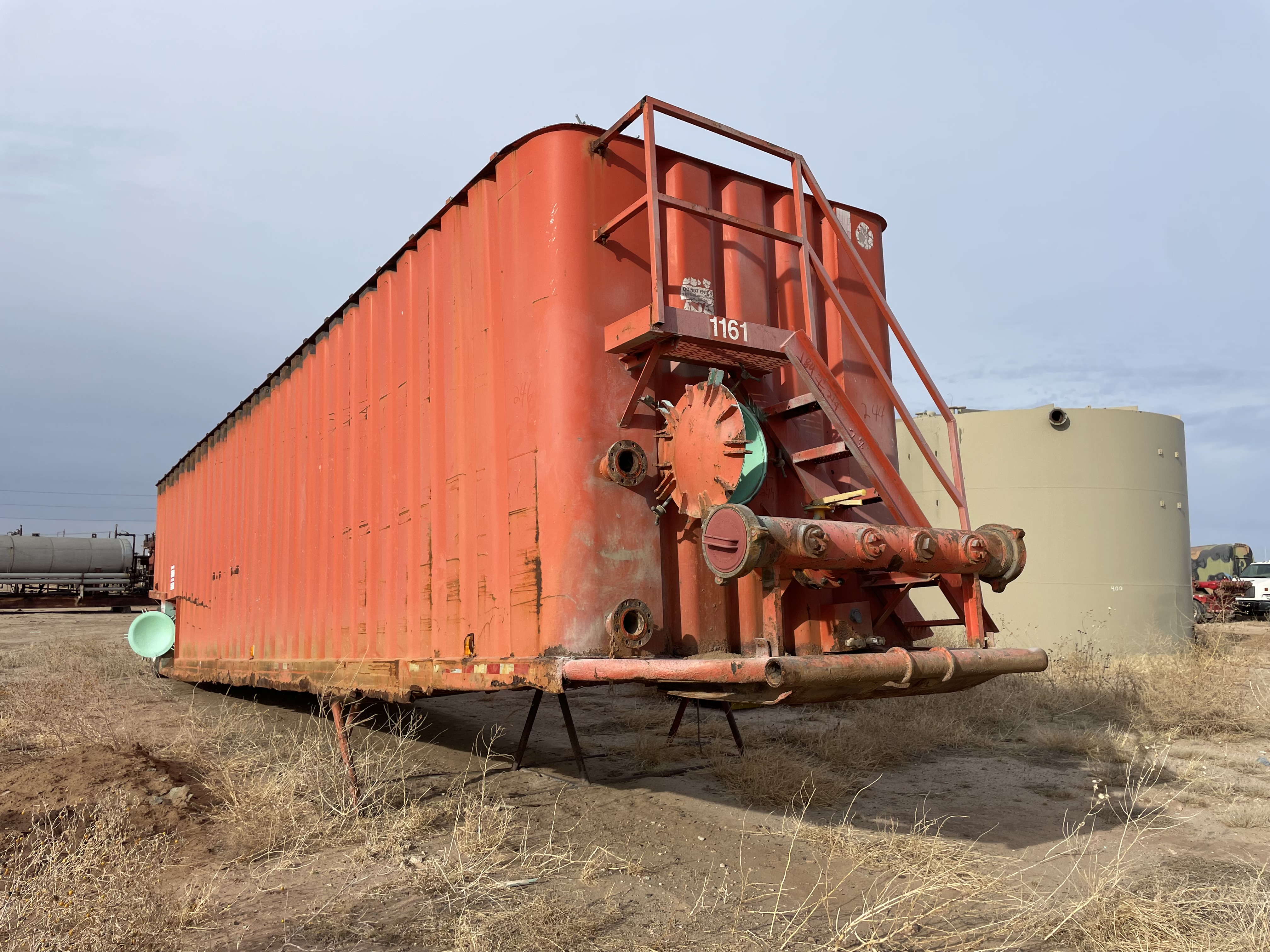 Used 500BBL Frac Tanks- 43x8.5x11, Corrugated Steel, V-bottom, Used Basic Refurb 