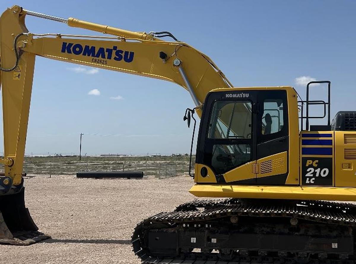 Used 2025 Komatsu PC210 Excavator – 350 Hours, Aux Hydraulics, 3 FT Bucket, LIKE-NEW