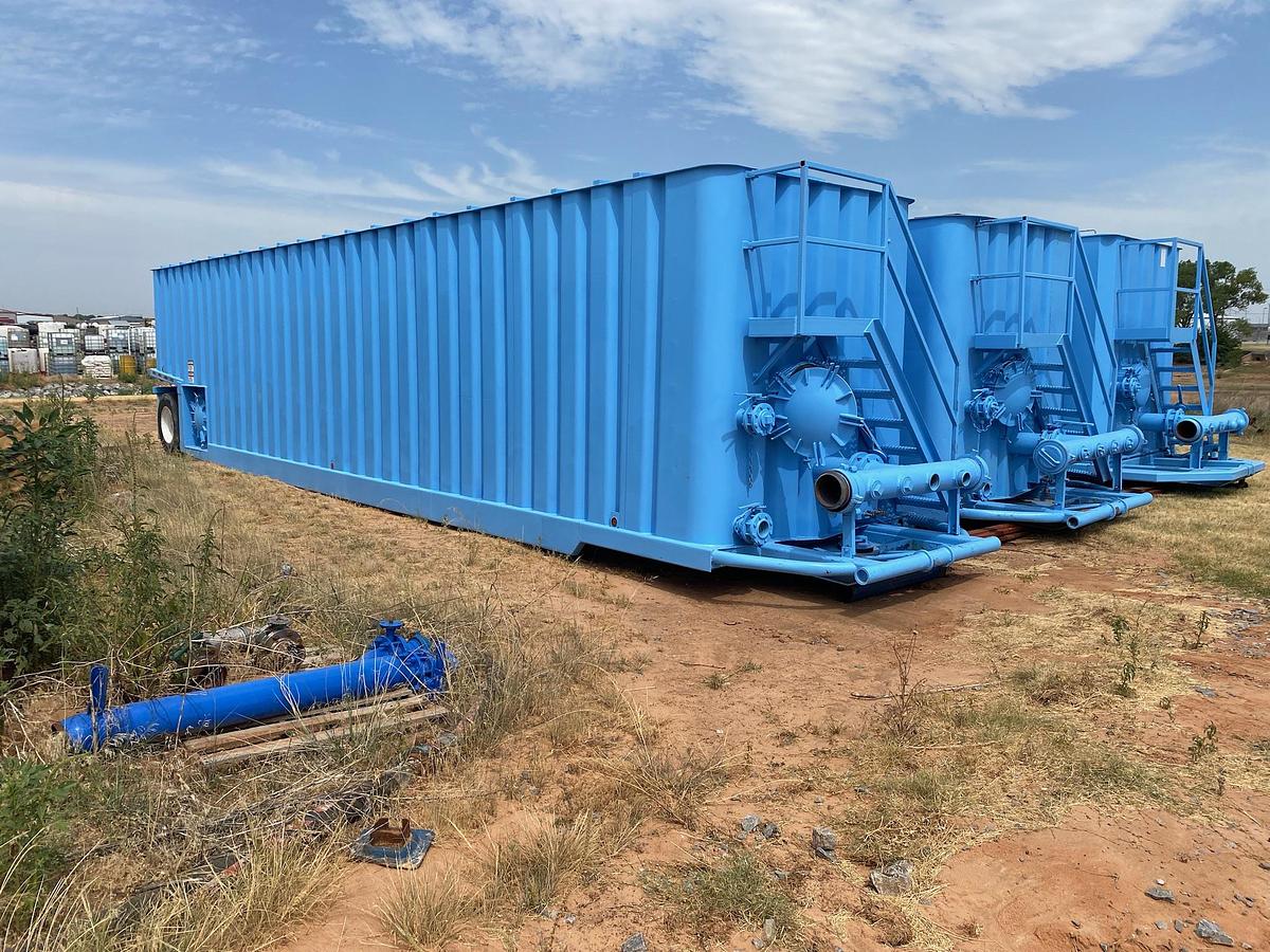 Refurbished Dragon 500bbl Frac Tanks- 43x8.5x11, Corrugated Steel, V-bottom, Full Refurb (2010)