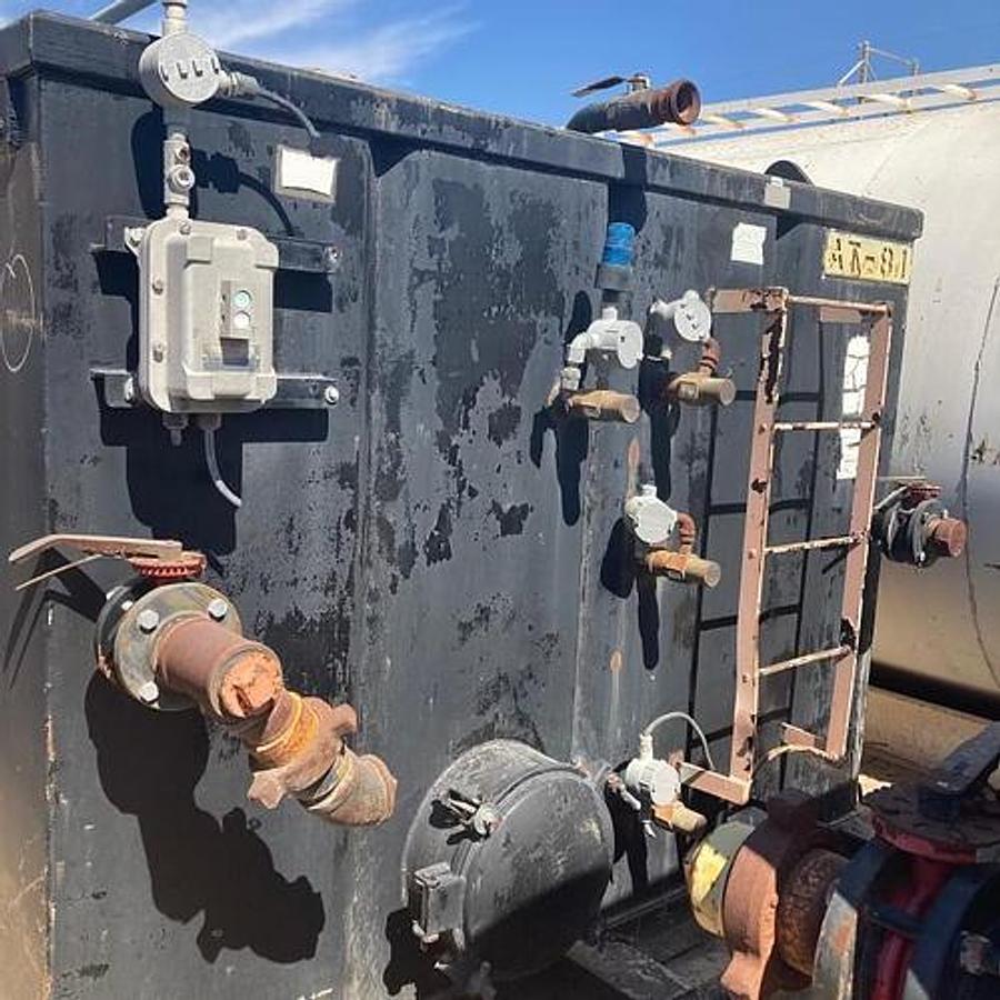 Used 175 BBL Agitated Tanks