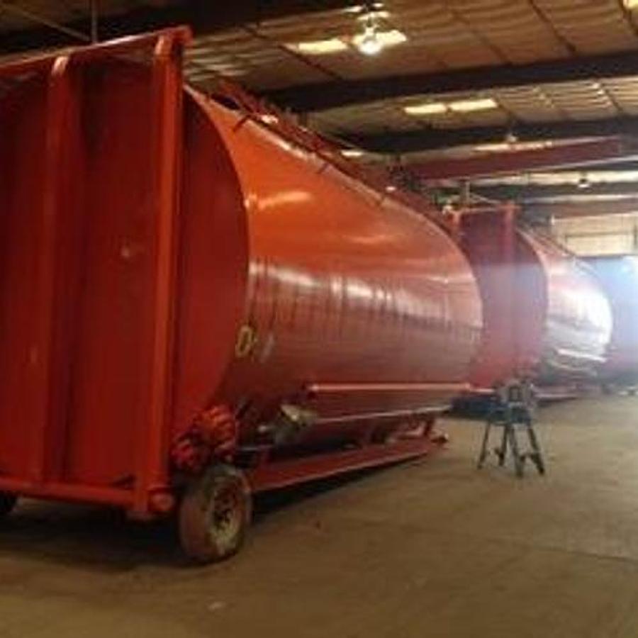 BX Tank Supply 400bbl Vertical Agitated Tanks - NEW