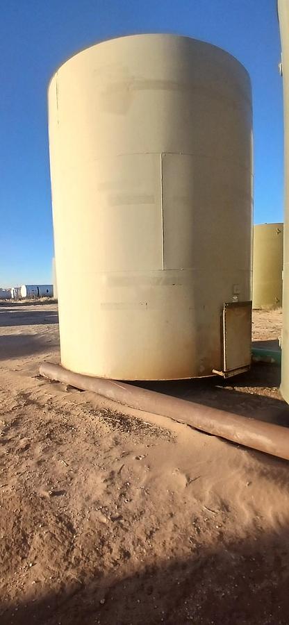 Used Crall Products 300BBL Vertical Storage Tanks – 12’ x 15’, Carbon Steel, Flat Bottom, Used Basic Refurb, 2007