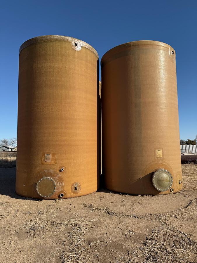 Used 2025 NEW 400BBL Fiberglass Vertical Tanks