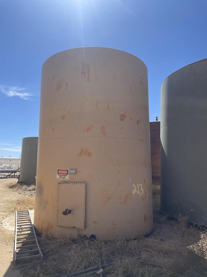 Used Area 300BBL Vertical Storage Tanks – 12’ x 16’, Carbon Steel, Flat Bottom, Used Basic Refurb, 1982