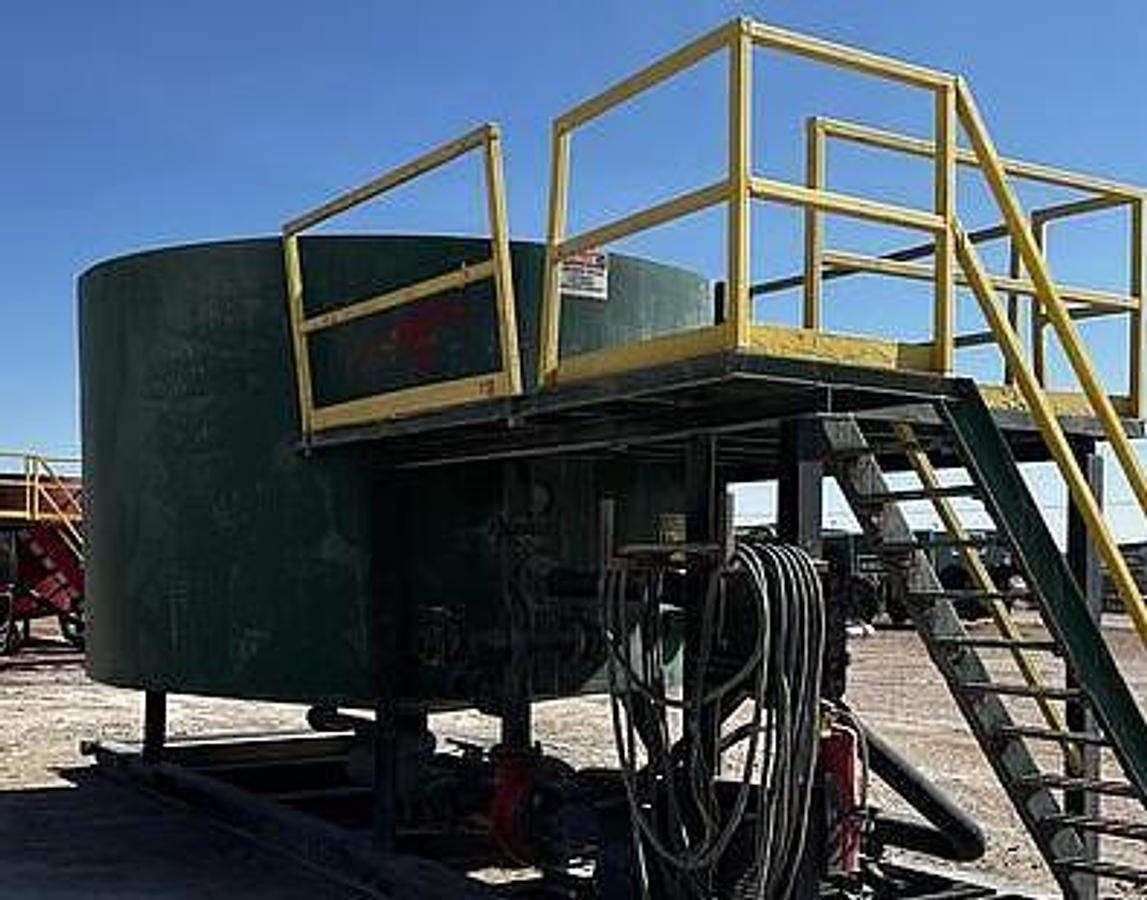 Used 205bbl Round Premix Tanks