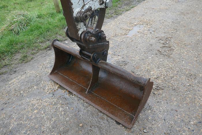 Used 2012 TAKEUCHI TB016