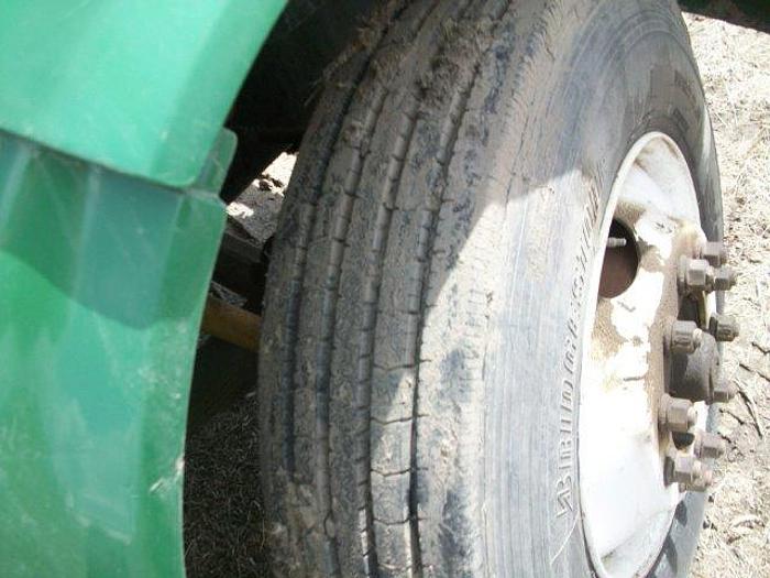 Used 1997 IHC INTERNATIONAL 4900 S/A Service Truck