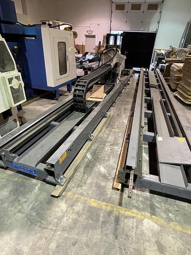 Used PRESTON EASTON MODEL RTT20 40' ROBOT TRANSFER TRACK ORIGINALLY RAN FANUC ARCMATE 120IC/10L
