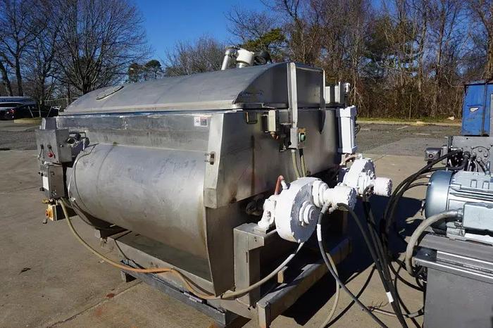 Used 3,000# AMFEC VACUUM TWIN SHAFT RIBBON BLENDER - S/S