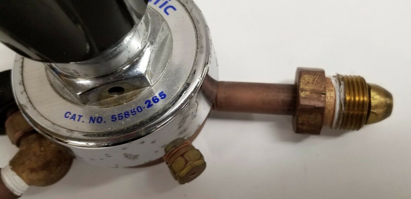 Used VWR 55850-265 Dual Stage Regulator - CGA 580