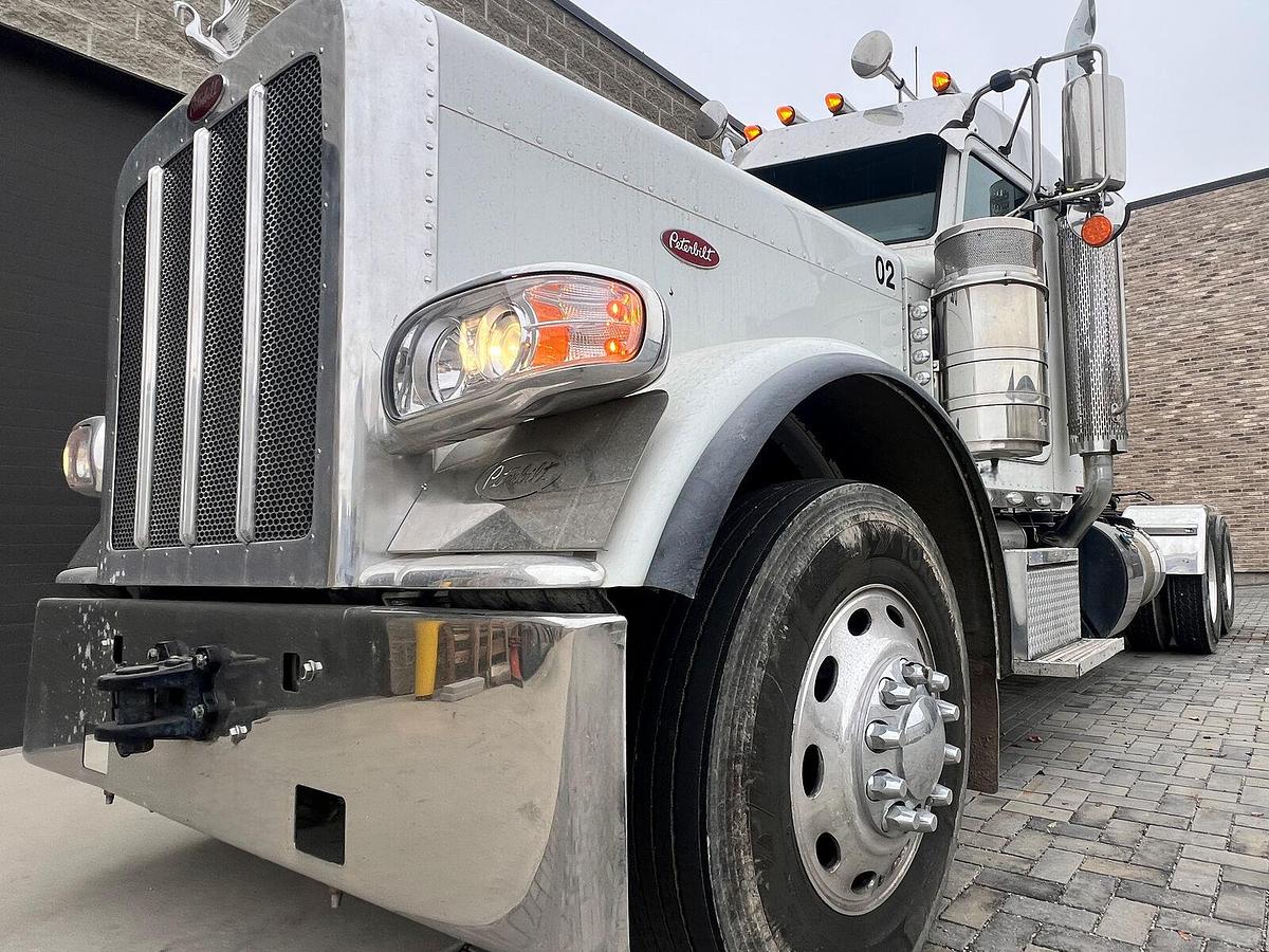 Used 2023 Peterbilt 389 Dual Axle Day Cab Semi Tractor
