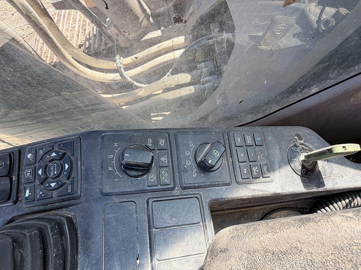 Used 2023 Volvo EC350EL crawler excavator, 3,548 hours, 35 ton