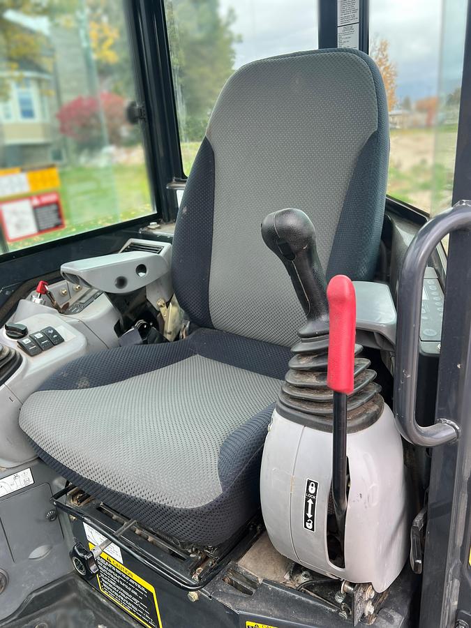 Used 2019 Deere 35G