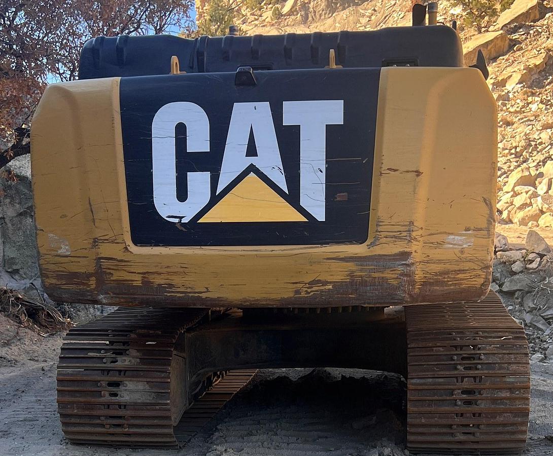 Used 2016 Caterpillar 336F L Excavator with Thumb