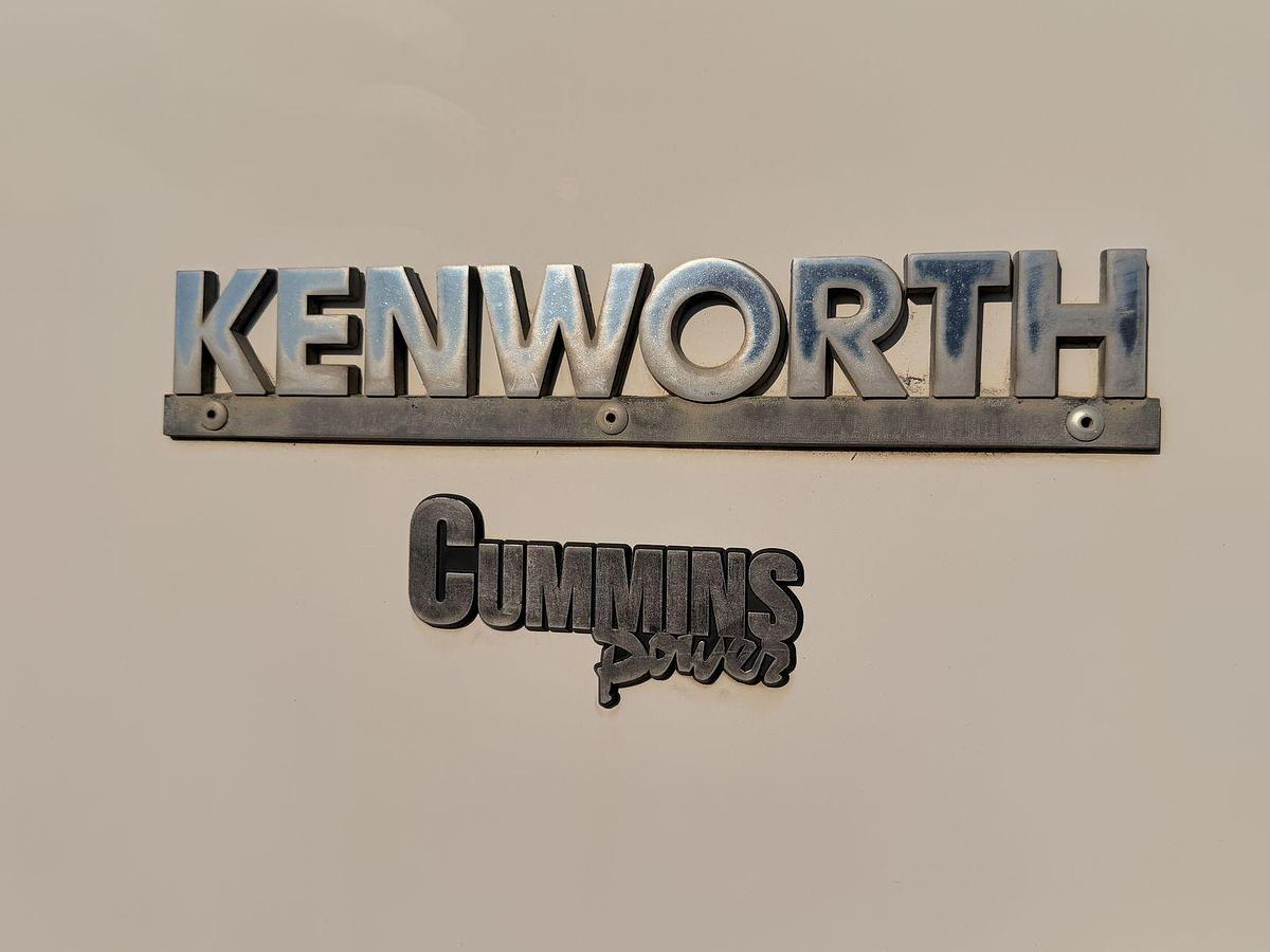 Used KENWORTH DUMPTRUCK CUMMINS