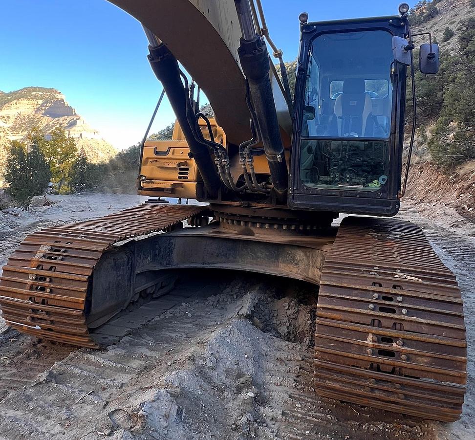 Used 2016 Caterpillar 336F L Excavator with Thumb