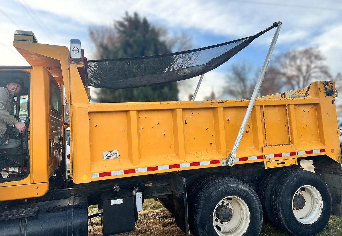 Used 2005 International 7600 Dump Truck