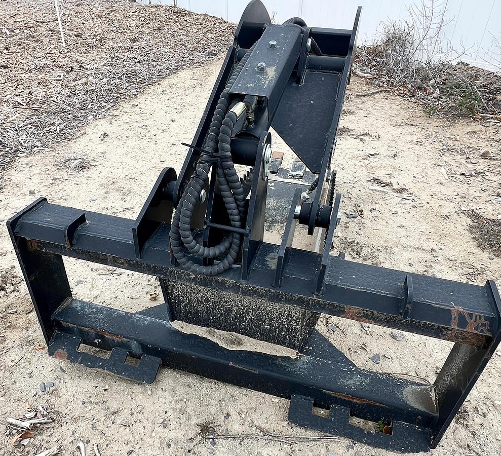 Used 2022 Deere 317G