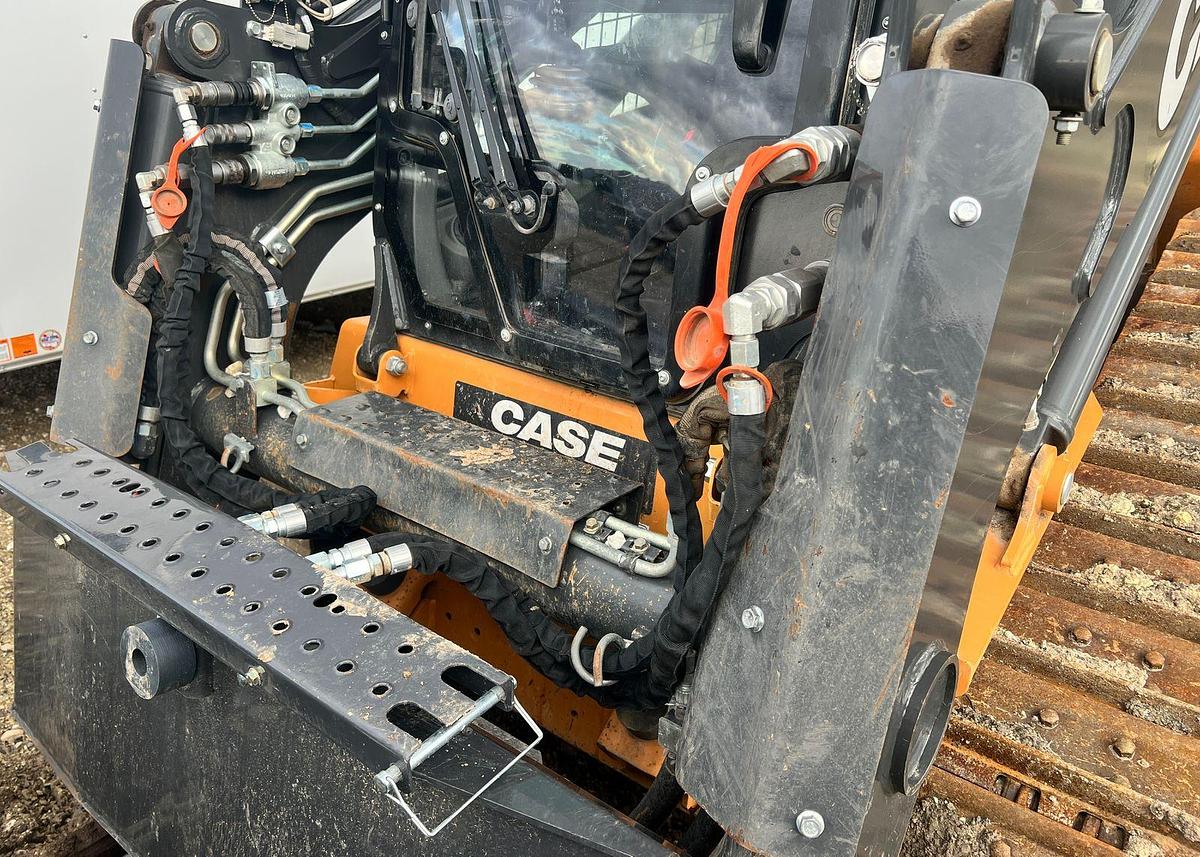 Used 2023 Case, Minotaur DL550 Compact Dozer Loader with ripper, **VERY LOW HOURS***