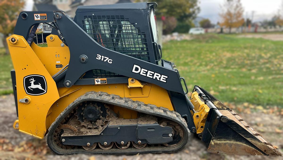 Used 2022 Deere 317G
