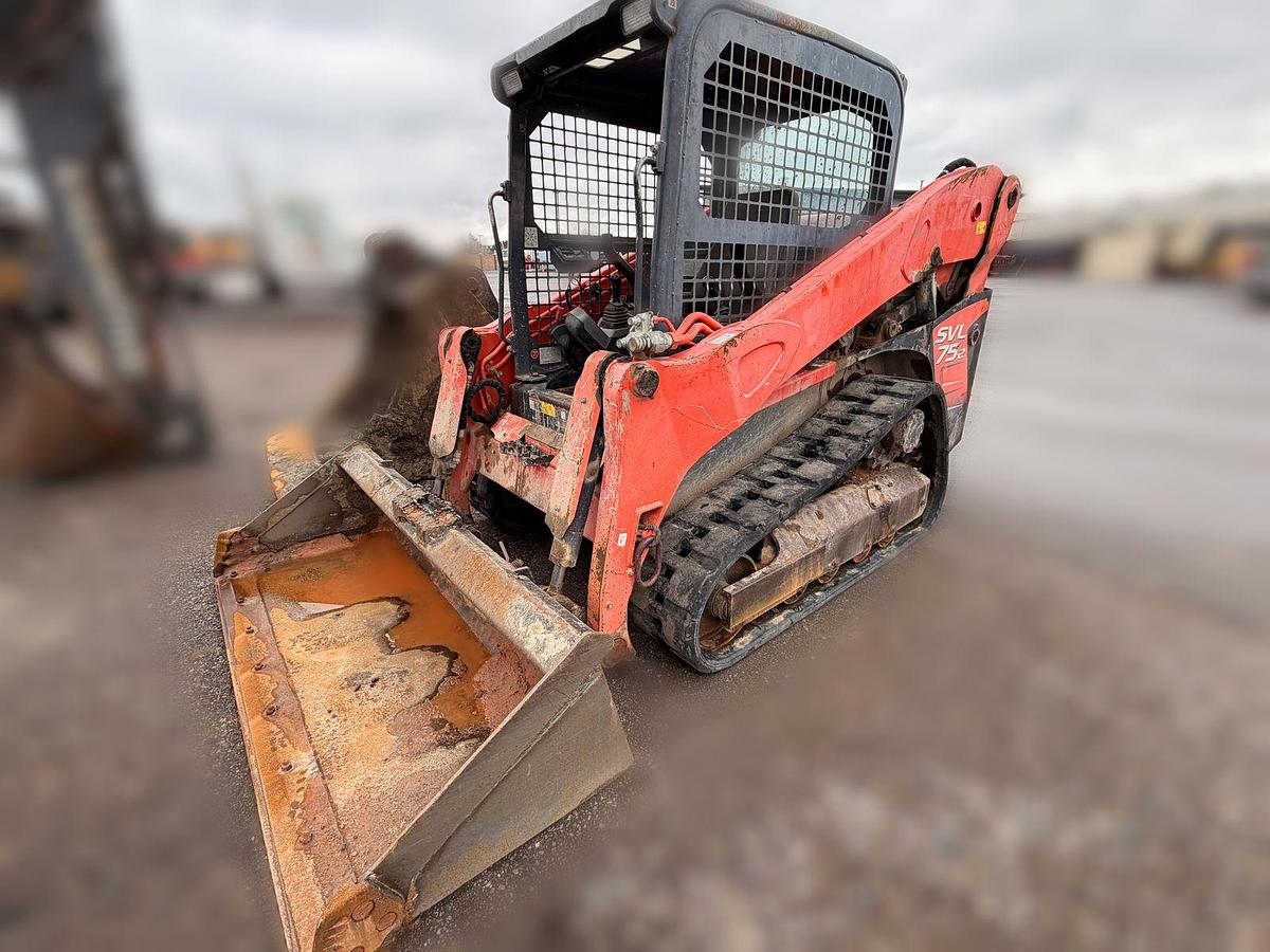 Used 2016 Kubota SVL75-2 tracked skid steer