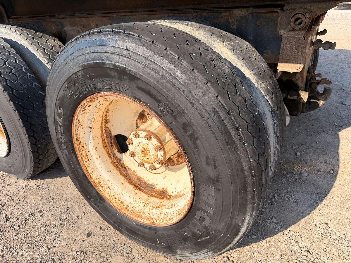 Used KENWORTH DUMPTRUCK CUMMINS