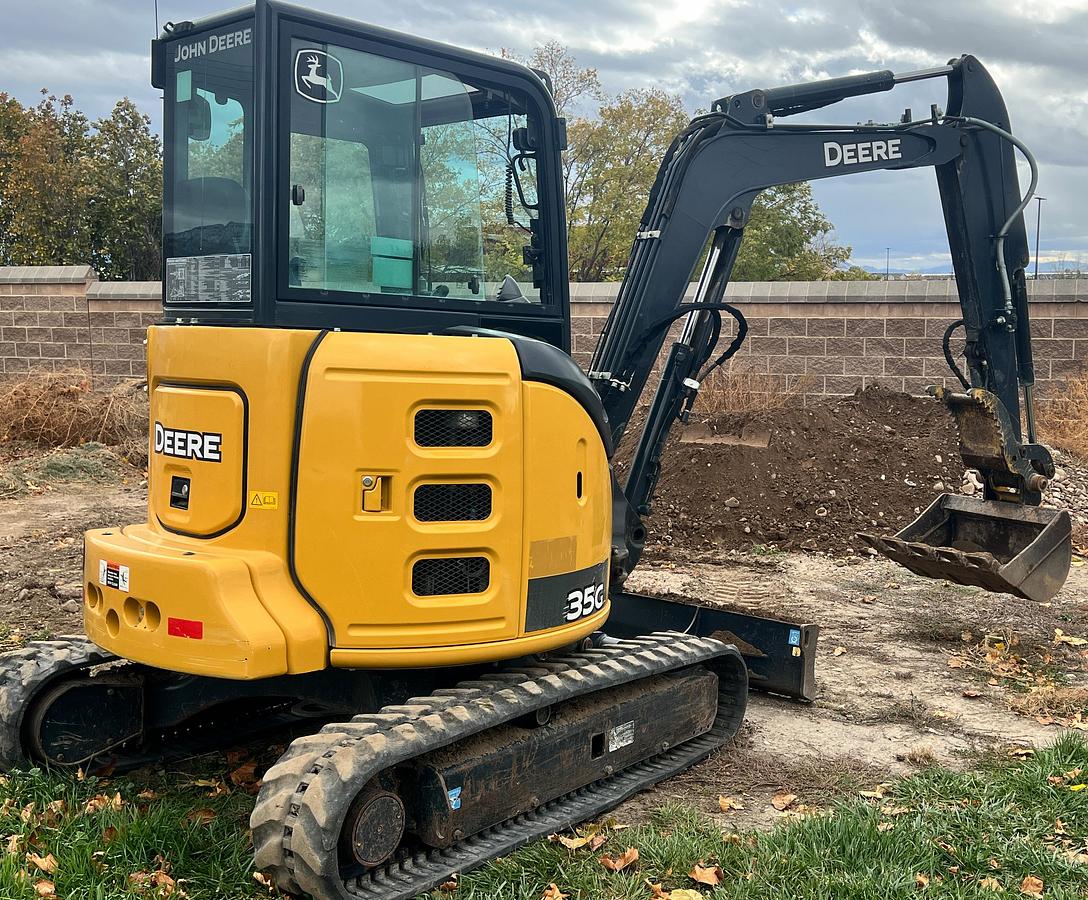 Used 2019 Deere 35G